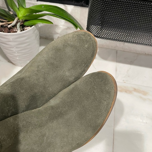 🚙📦💨
Toms ankle booties sz 9w - Picture 4 of 6